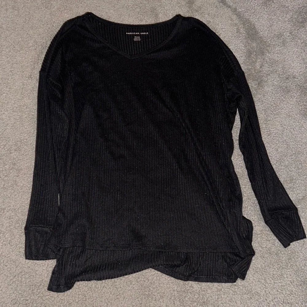 American Eagle V-Neck Ribbed Long Sleeve Shirt - Picture 1 of 2